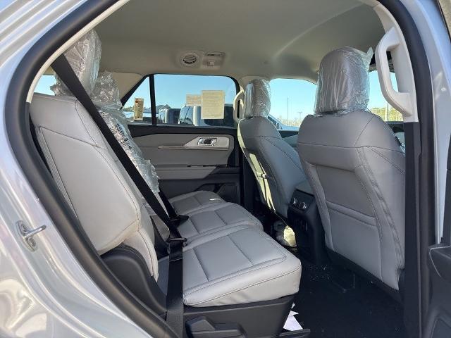new 2025 Ford Explorer car, priced at $46,923