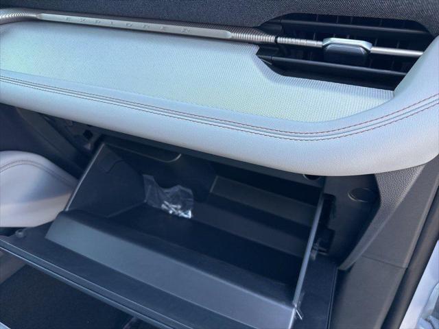 new 2025 Ford Explorer car, priced at $39,476