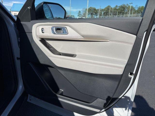 new 2025 Ford Explorer car, priced at $39,476