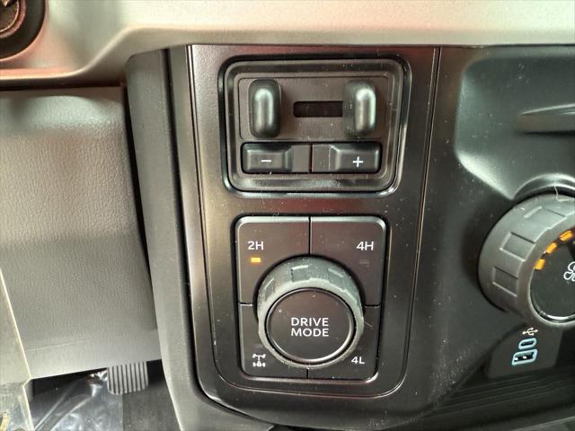 new 2025 Ford F-250 car, priced at $70,100