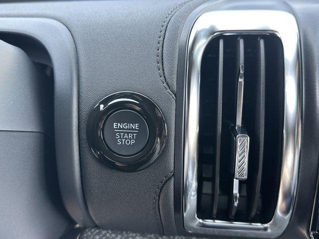 new 2025 Ford Expedition car, priced at $82,913