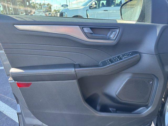 new 2025 Ford Escape car, priced at $31,480