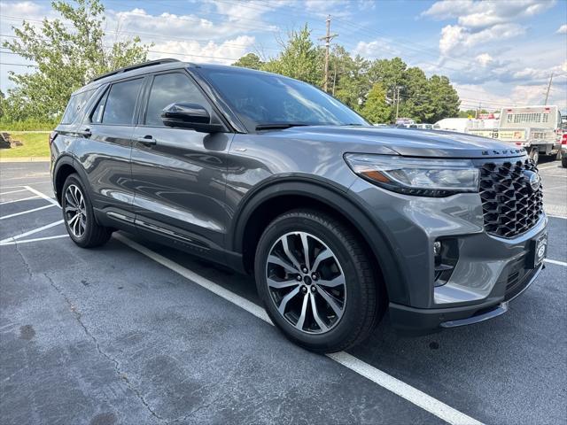 new 2025 Ford Explorer car, priced at $42,995