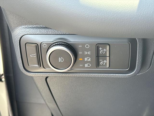 new 2025 Ford Explorer car, priced at $41,913