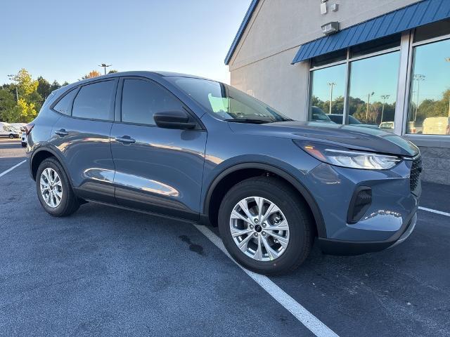 new 2025 Ford Escape car, priced at $30,403