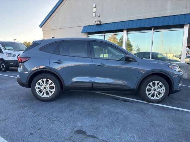 new 2025 Ford Escape car, priced at $30,403