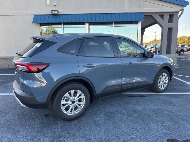 new 2025 Ford Escape car, priced at $30,403