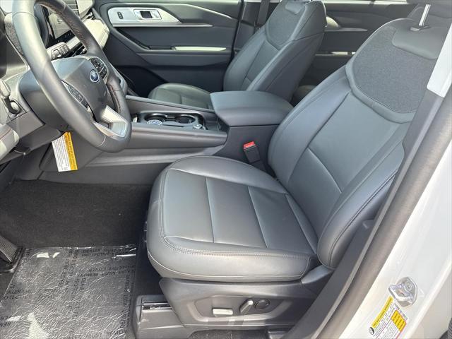 new 2025 Ford Explorer car, priced at $40,007