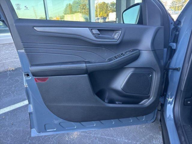 new 2025 Ford Escape car, priced at $27,598