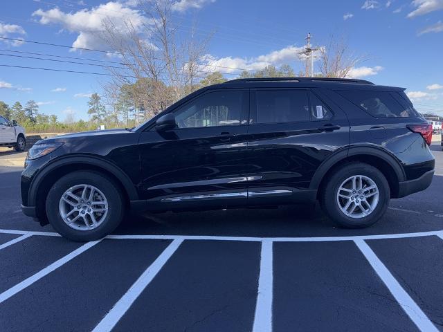 new 2025 Ford Explorer car, priced at $40,868