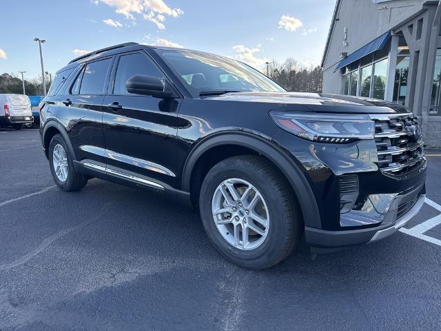 new 2025 Ford Explorer car, priced at $40,868