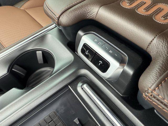 new 2025 Ford Expedition car, priced at $87,913