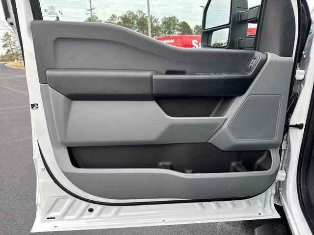 new 2025 Ford F-450 car, priced at $77,720