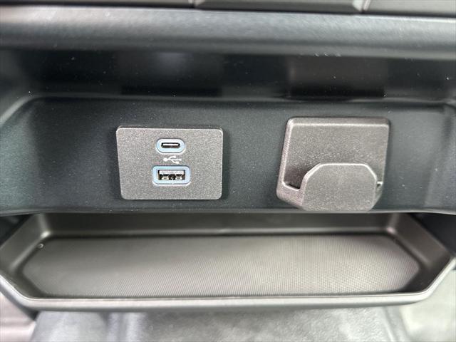 used 2024 Ford F-150 car, priced at $43,418