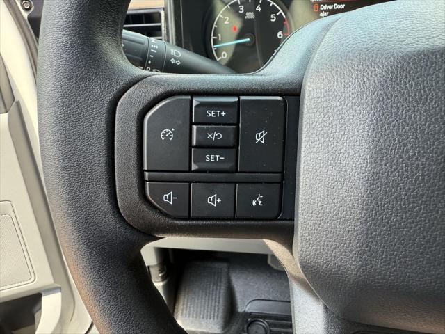 new 2025 Ford F-250 car, priced at $52,708