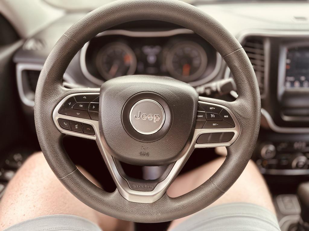 used 2020 Jeep Cherokee car, priced at $14,270