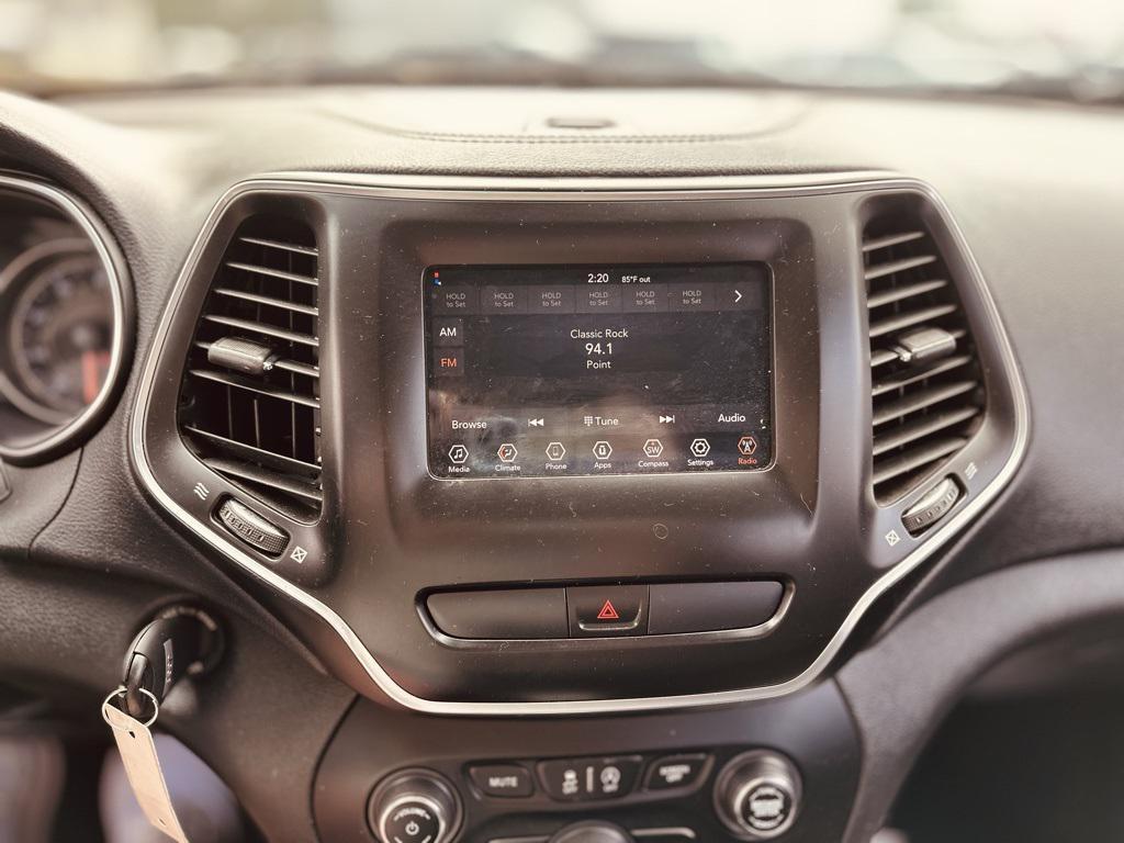 used 2020 Jeep Cherokee car, priced at $14,270