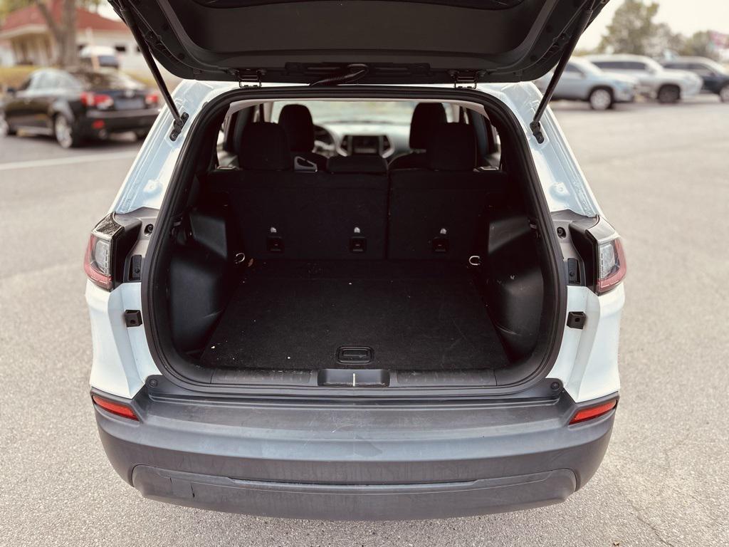 used 2020 Jeep Cherokee car, priced at $14,270