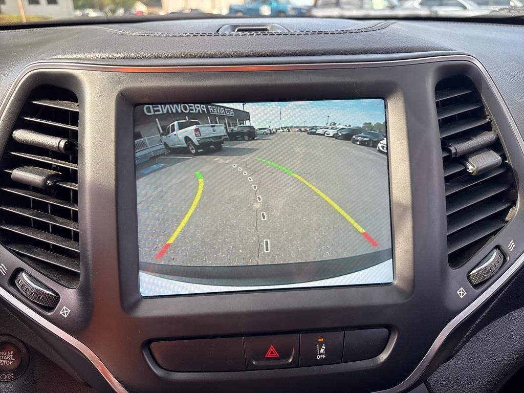 used 2022 Jeep Cherokee car, priced at $17,777