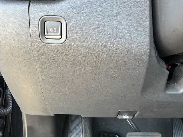 used 2021 Chevrolet Silverado 1500 car, priced at $38,588