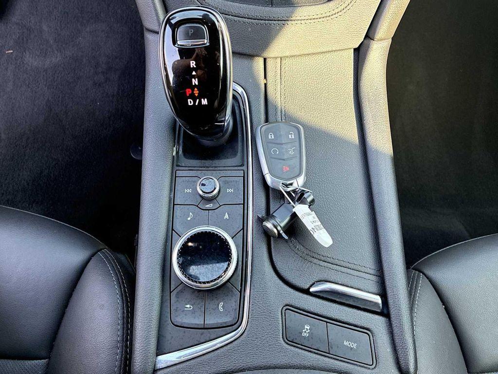 used 2020 Cadillac XT5 car, priced at $28,917