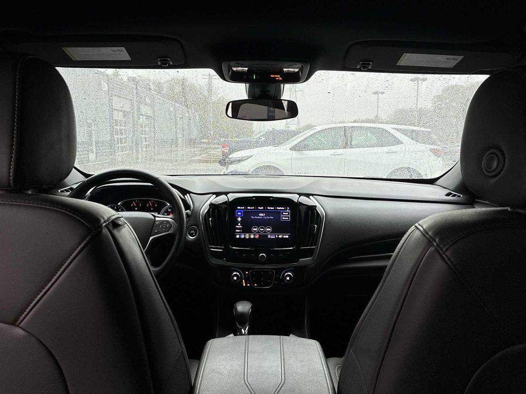 used 2023 Chevrolet Traverse car, priced at $33,997
