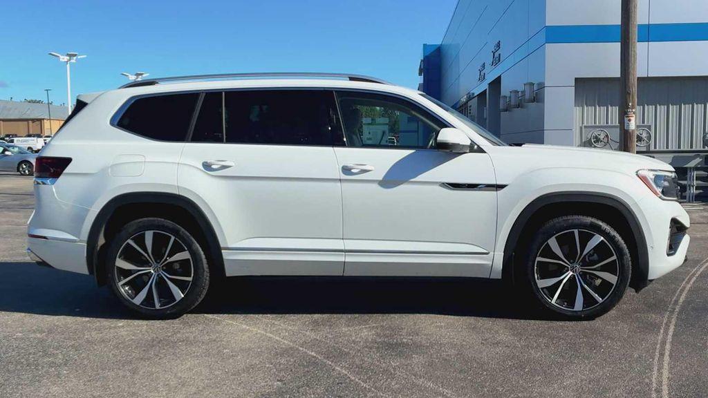used 2024 Volkswagen Atlas car, priced at $39,356