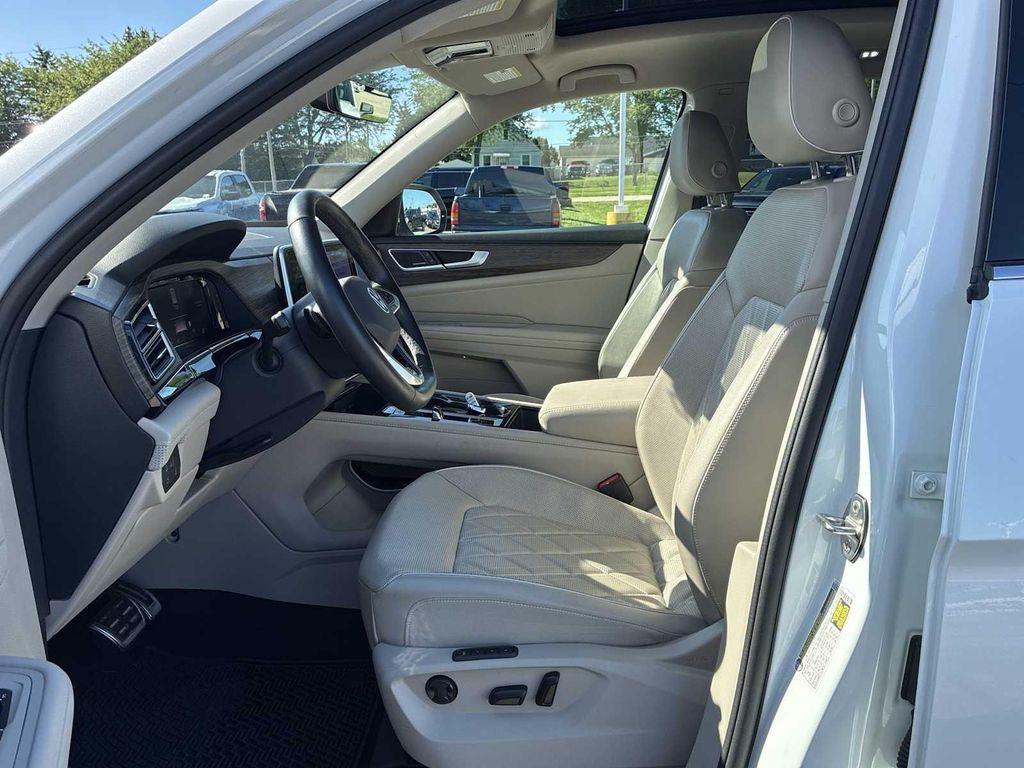 used 2024 Volkswagen Atlas car, priced at $39,356