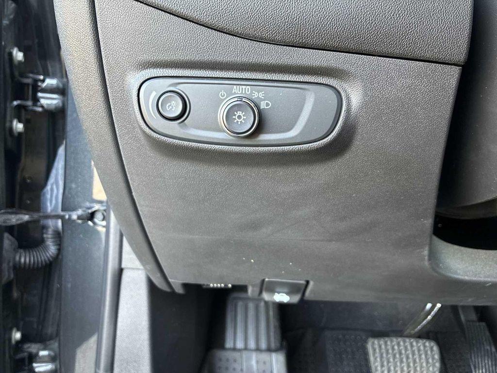 used 2023 Chevrolet Equinox car, priced at $25,847