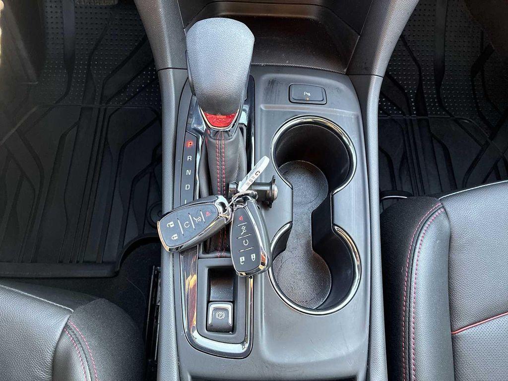 used 2023 Chevrolet Equinox car, priced at $25,847