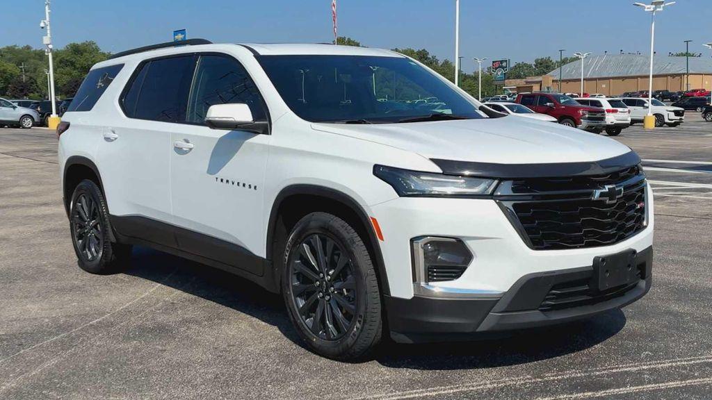 used 2022 Chevrolet Traverse car, priced at $36,592