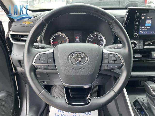 used 2021 Toyota Highlander car, priced at $30,456