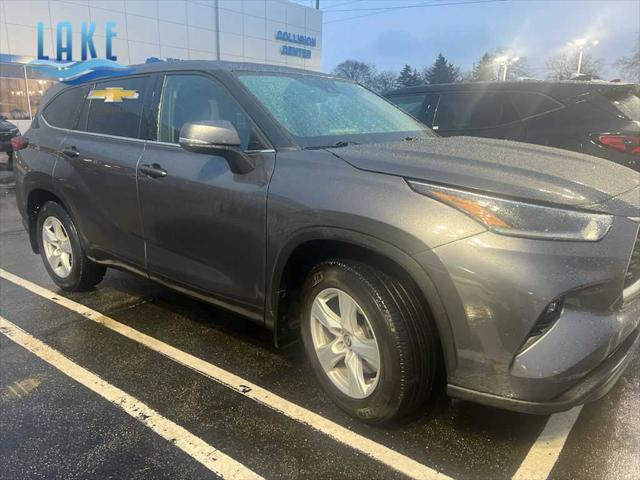 used 2021 Toyota Highlander car, priced at $33,990