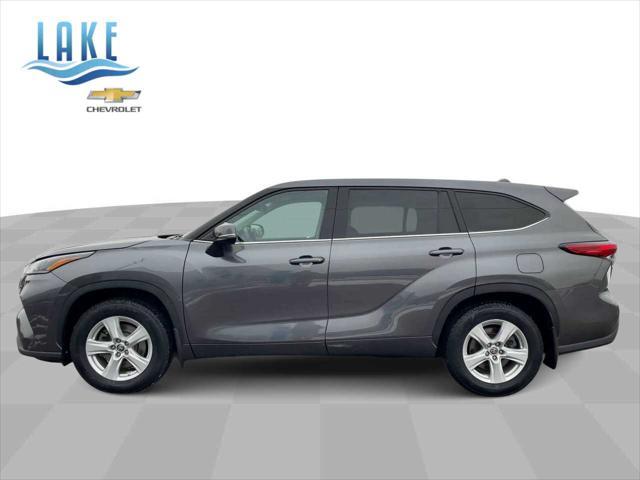 used 2021 Toyota Highlander car, priced at $30,456