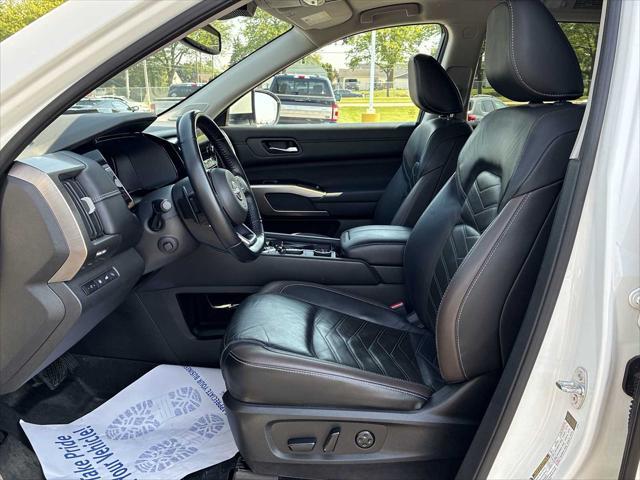 used 2022 Nissan Pathfinder car, priced at $36,448