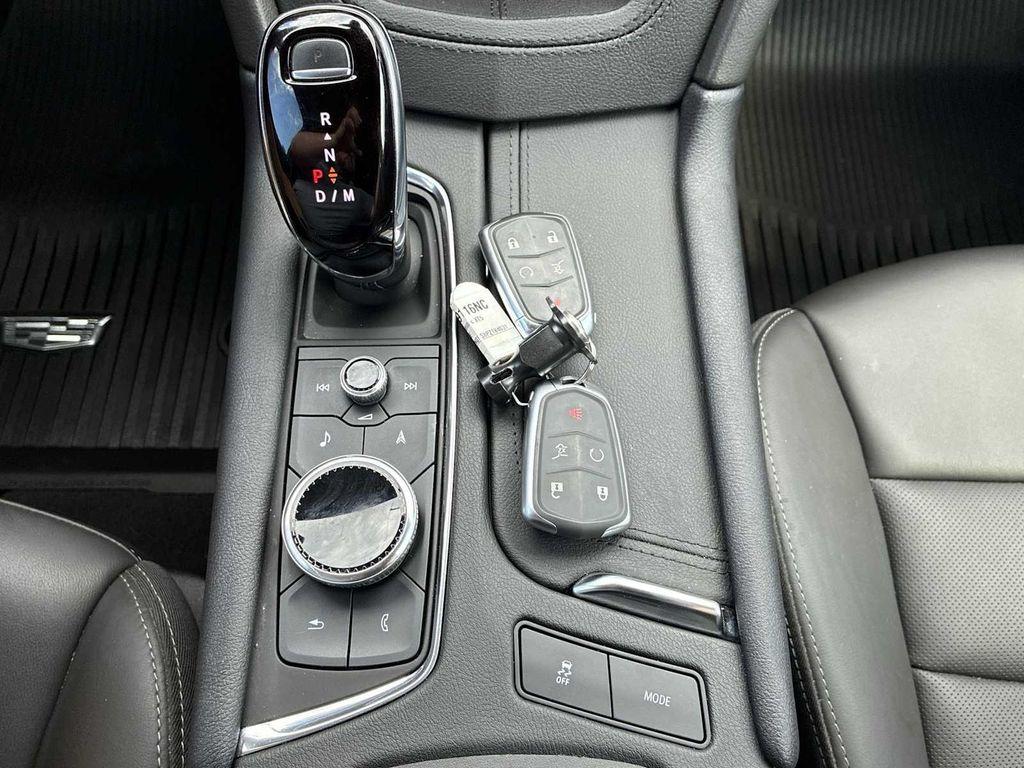 used 2023 Cadillac XT5 car, priced at $35,753