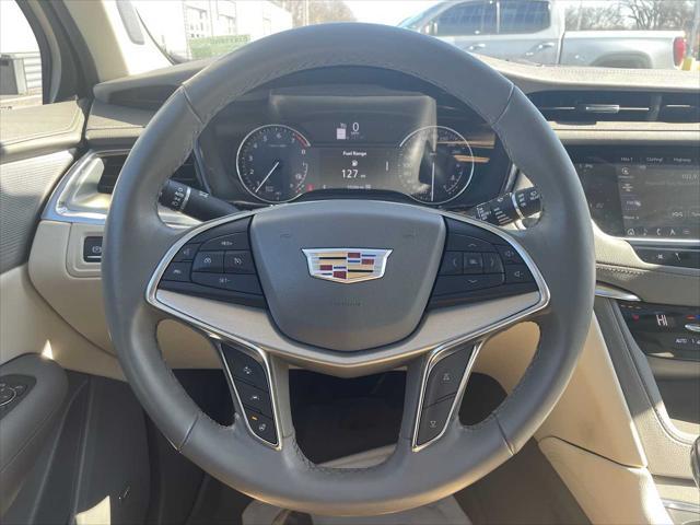 used 2022 Cadillac XT5 car, priced at $30,948