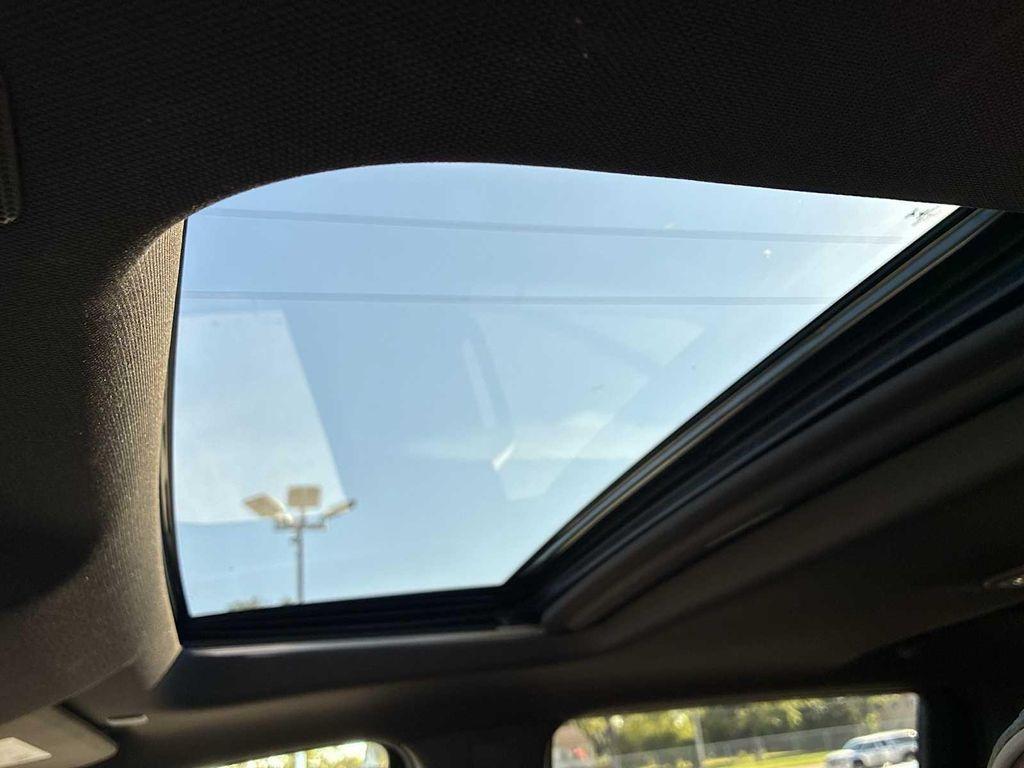 used 2023 GMC Sierra 1500 car, priced at $52,384