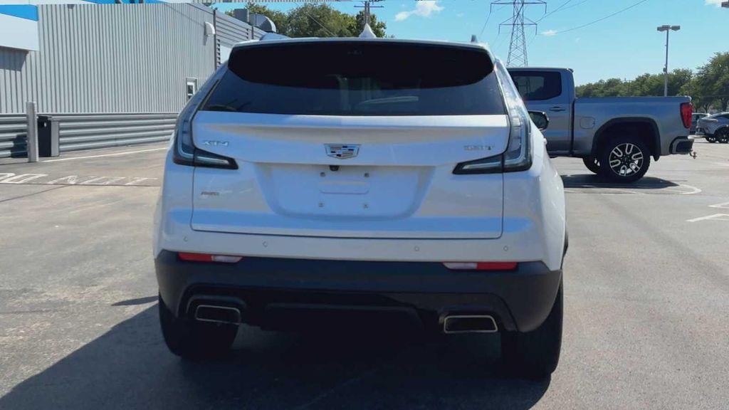 used 2022 Cadillac XT4 car, priced at $29,996