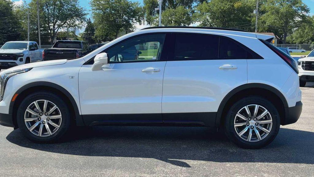 used 2022 Cadillac XT4 car, priced at $29,996