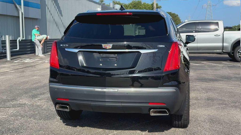 used 2017 Cadillac XT5 car, priced at $17,564