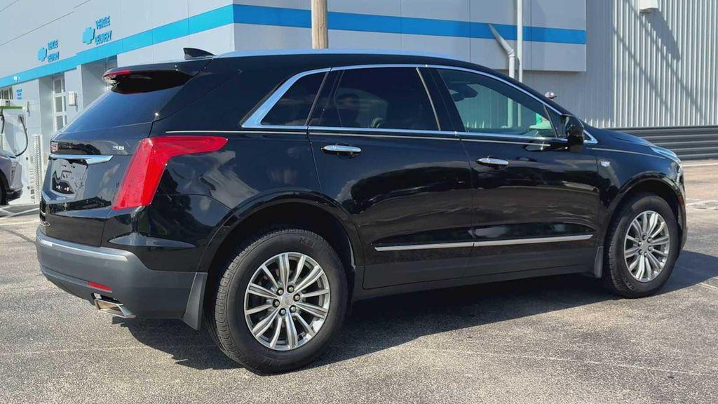 used 2017 Cadillac XT5 car, priced at $17,564