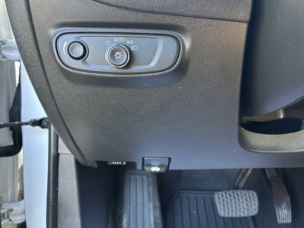 used 2022 Chevrolet Equinox car, priced at $23,994