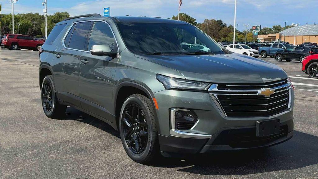used 2023 Chevrolet Traverse car, priced at $33,474