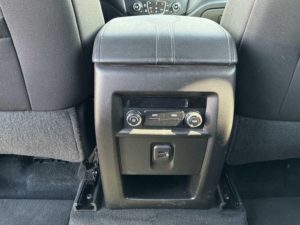 used 2023 Chevrolet Traverse car, priced at $33,474