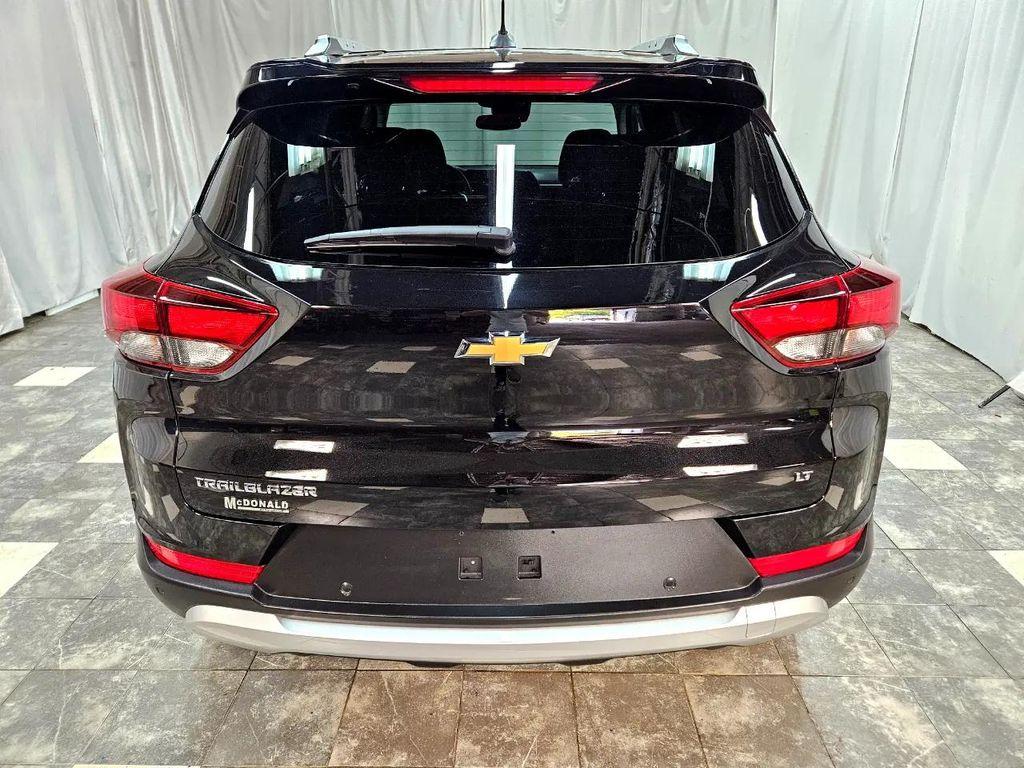 used 2025 Chevrolet TrailBlazer car, priced at $17,995