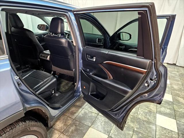used 2016 Toyota Highlander car, priced at $17,995