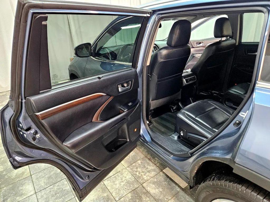 used 2016 Toyota Highlander car, priced at $17,495