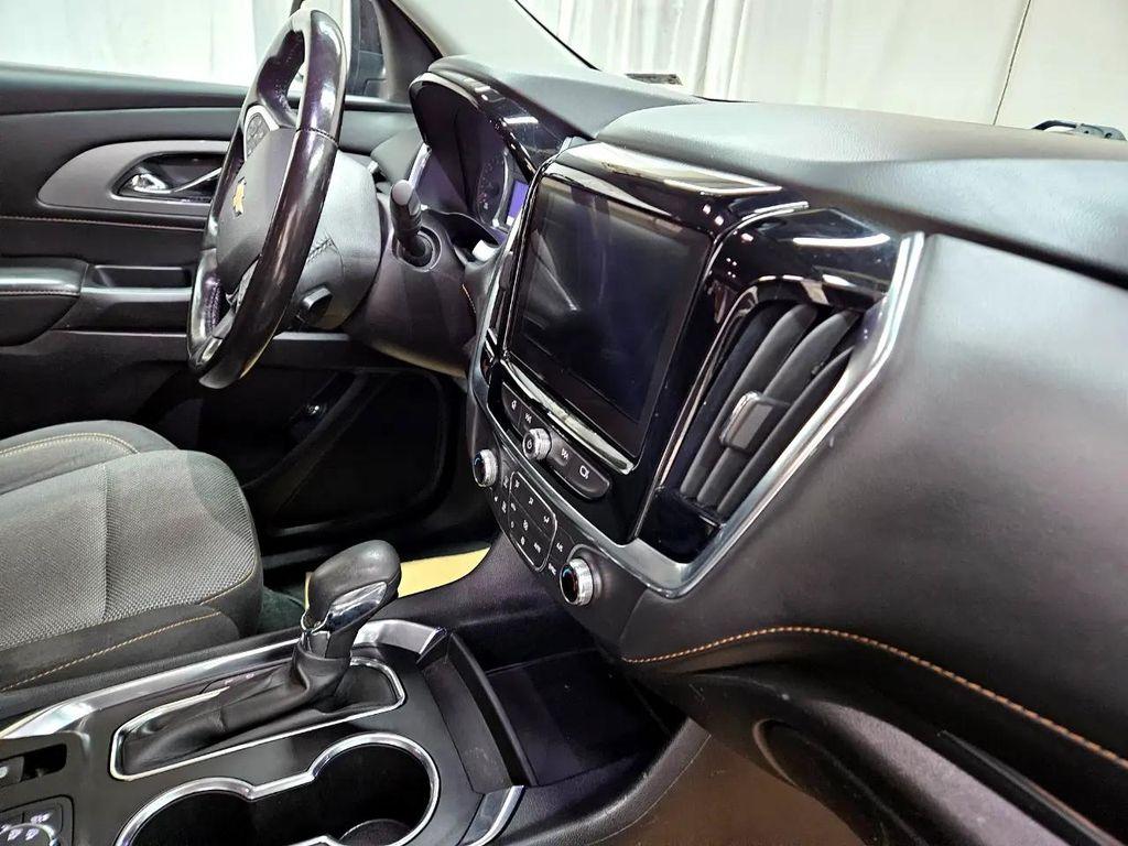 used 2021 Chevrolet Traverse car, priced at $17,995
