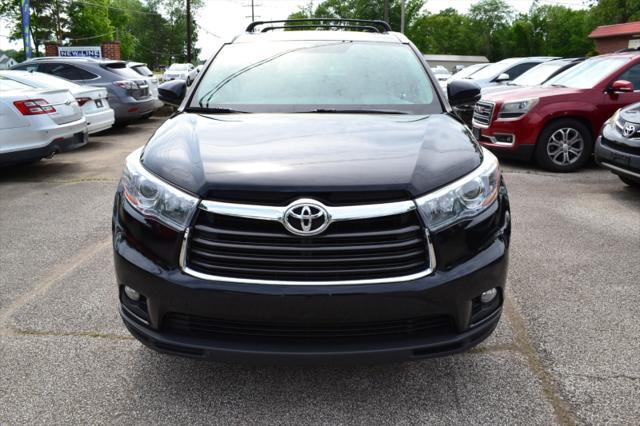 used 2016 Toyota Highlander car, priced at $16,495